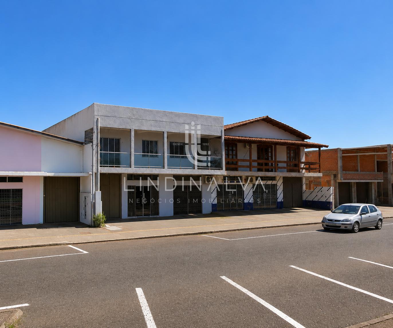 Prédio comercial na Av. Mario Filho, no Morumbi, em Foz do Iguaçu