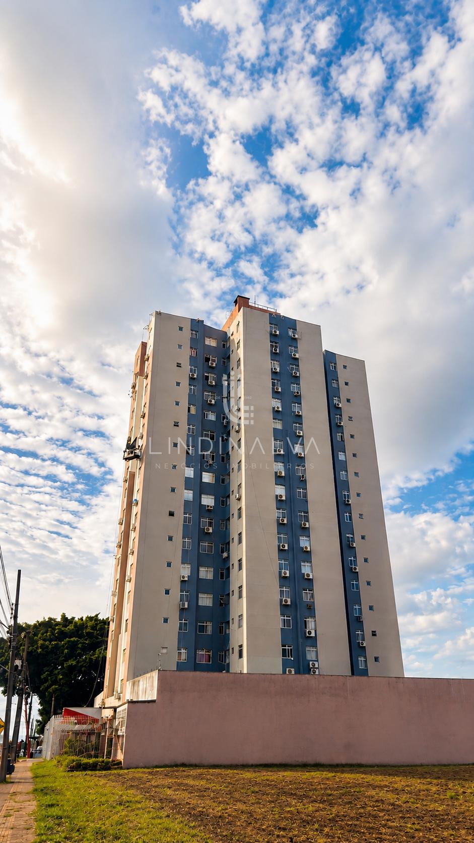 Apto semi-mobiliado à venda no Ed. Cheverny, Polo Centro | Foz...