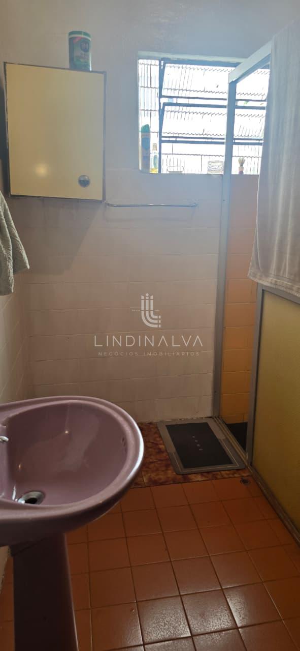 Casa à venda com excelente localização no Jd Eliza I - Foz do ...