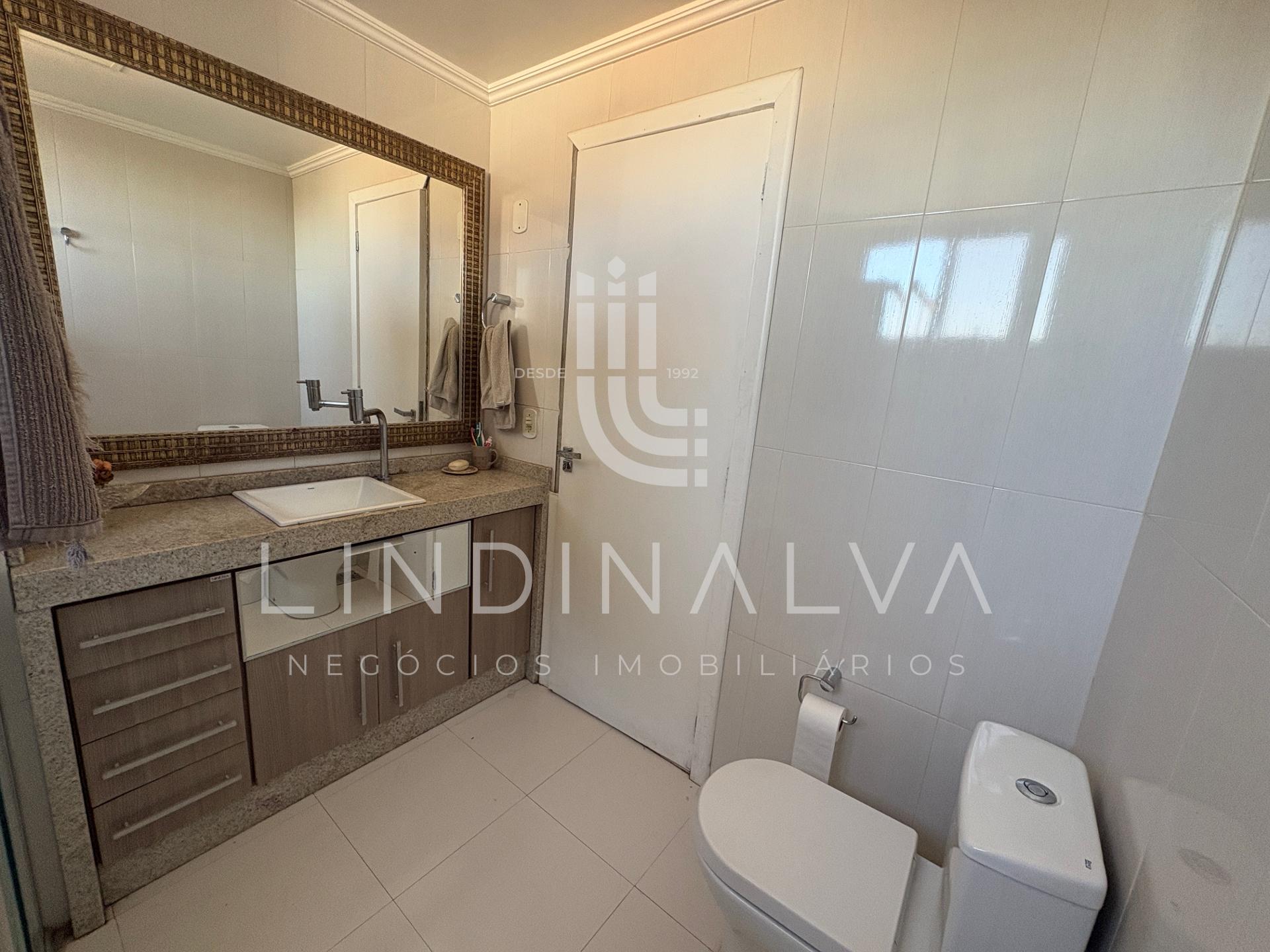Apartamento no Edifício Monte Carlo I Centro de Foz do Iguaçu/PR
