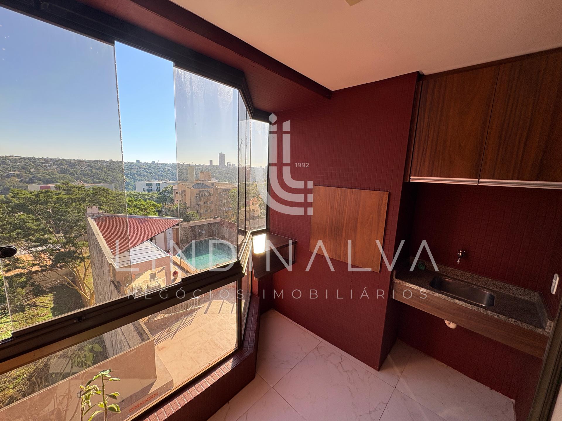 Apartamento no Edifício Monte Carlo I Centro de Foz do Iguaçu/PR