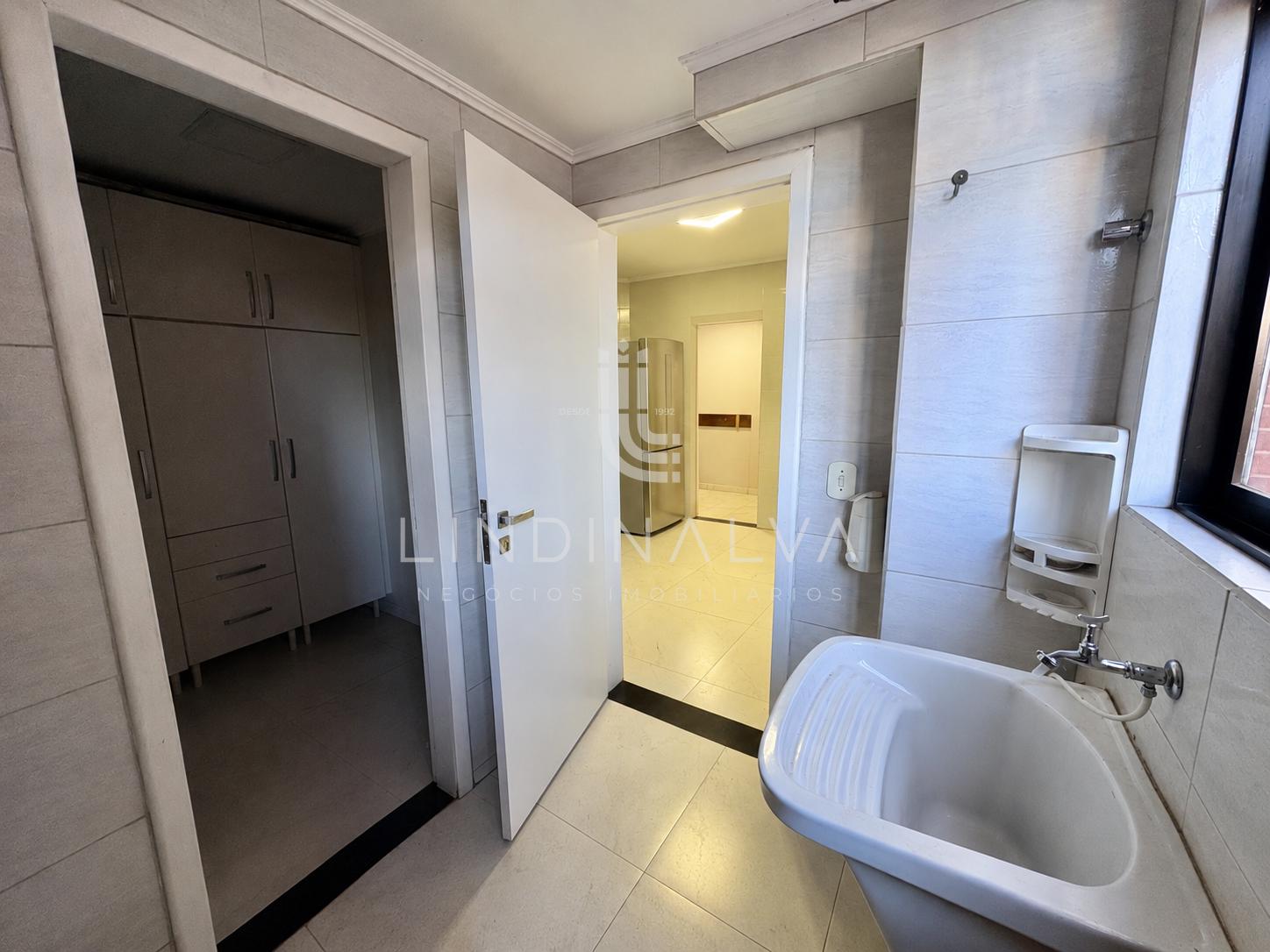Apartamento no Edifício Monte Carlo I Centro de Foz do Iguaçu/PR