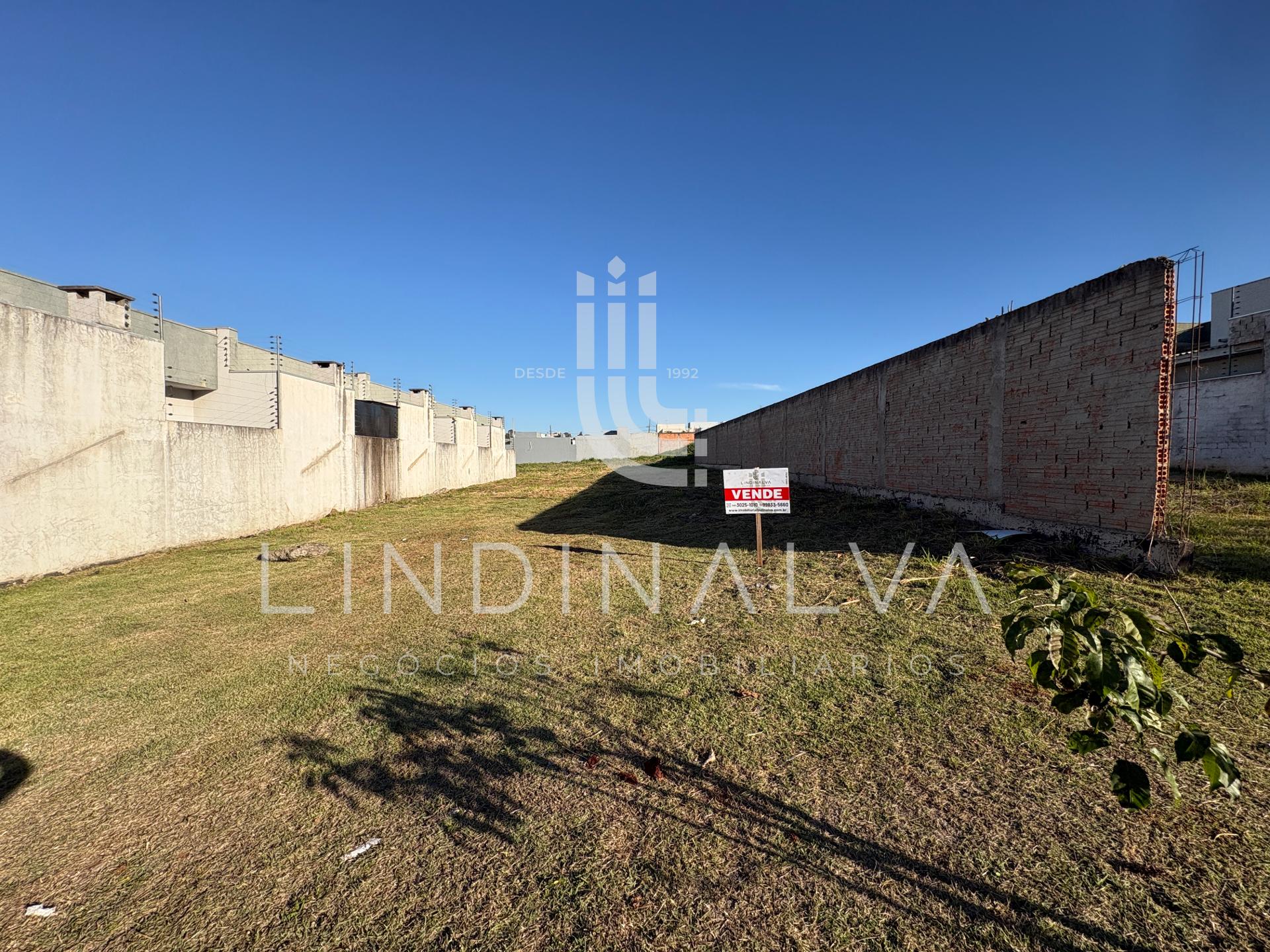 Terreno de 360m2 em Loteamento Novo Próximo à Felipe Wandschee...