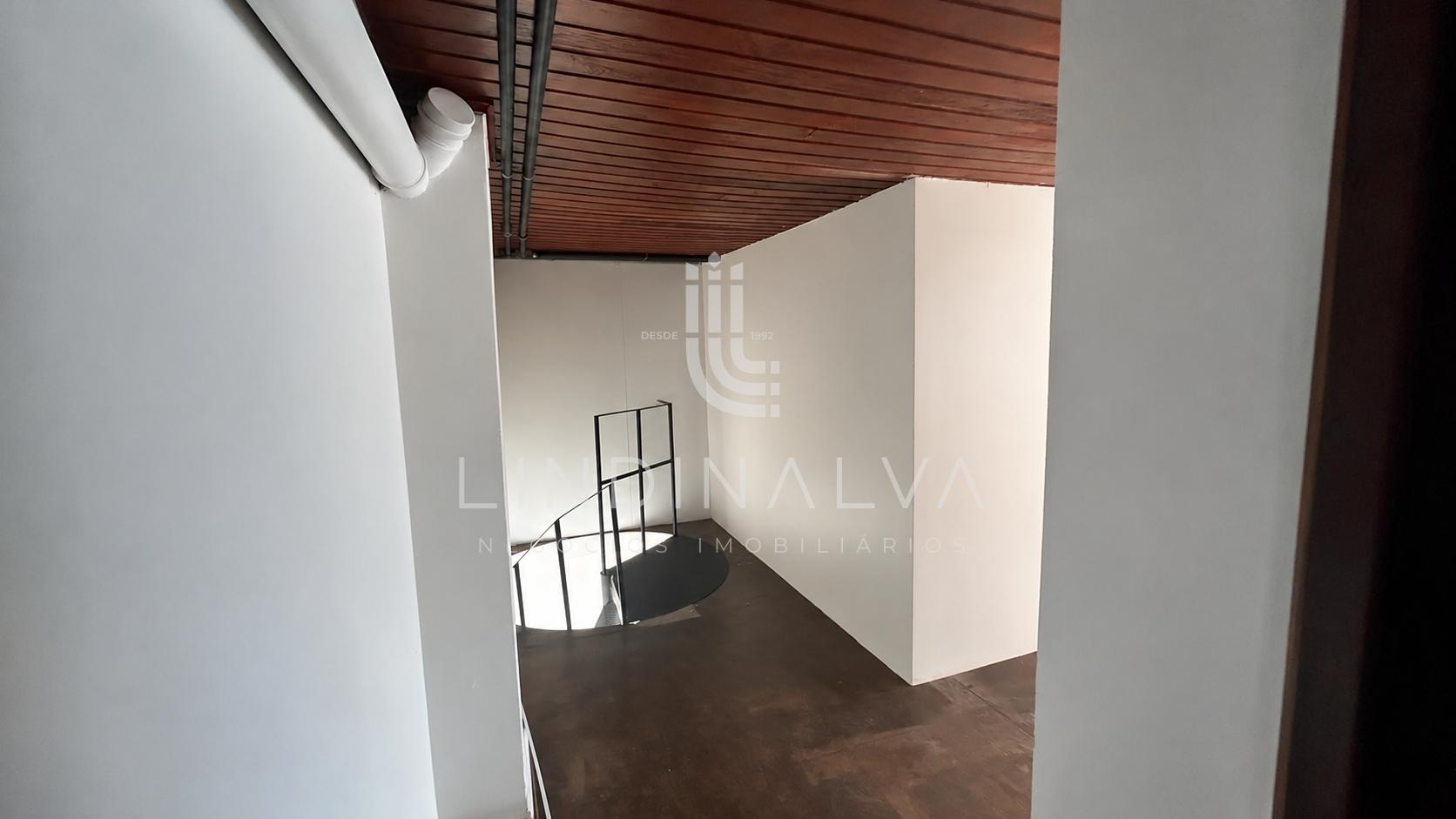 Sala Comercial no Centro, com mezanino, em Foz do Iguaçu
