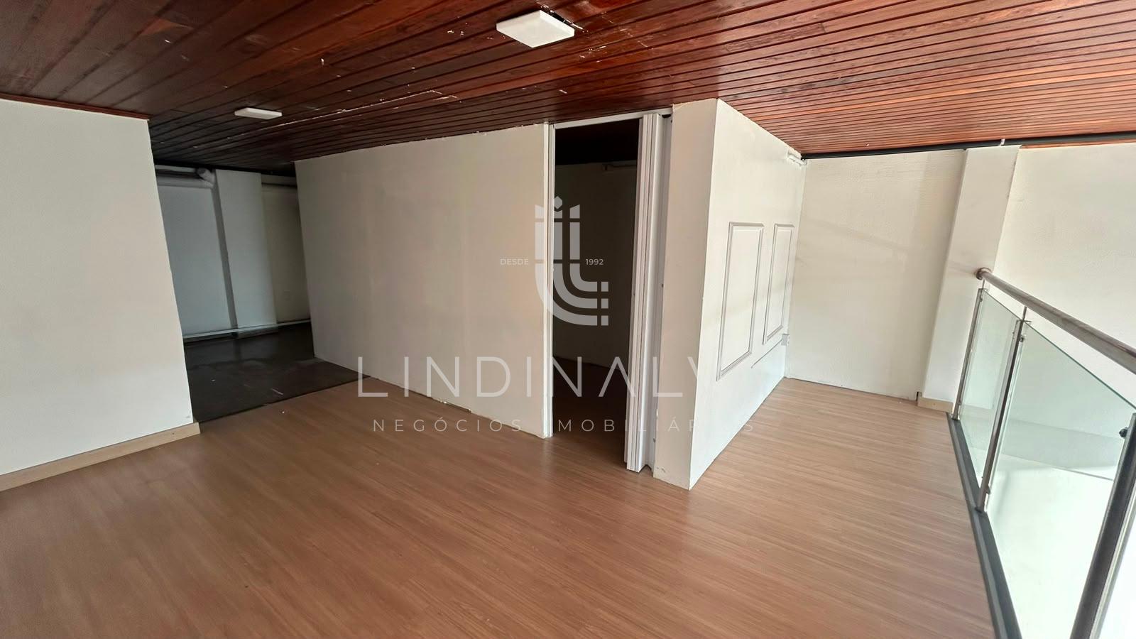 Sala Comercial no Centro, com mezanino, em Foz do Iguaçu