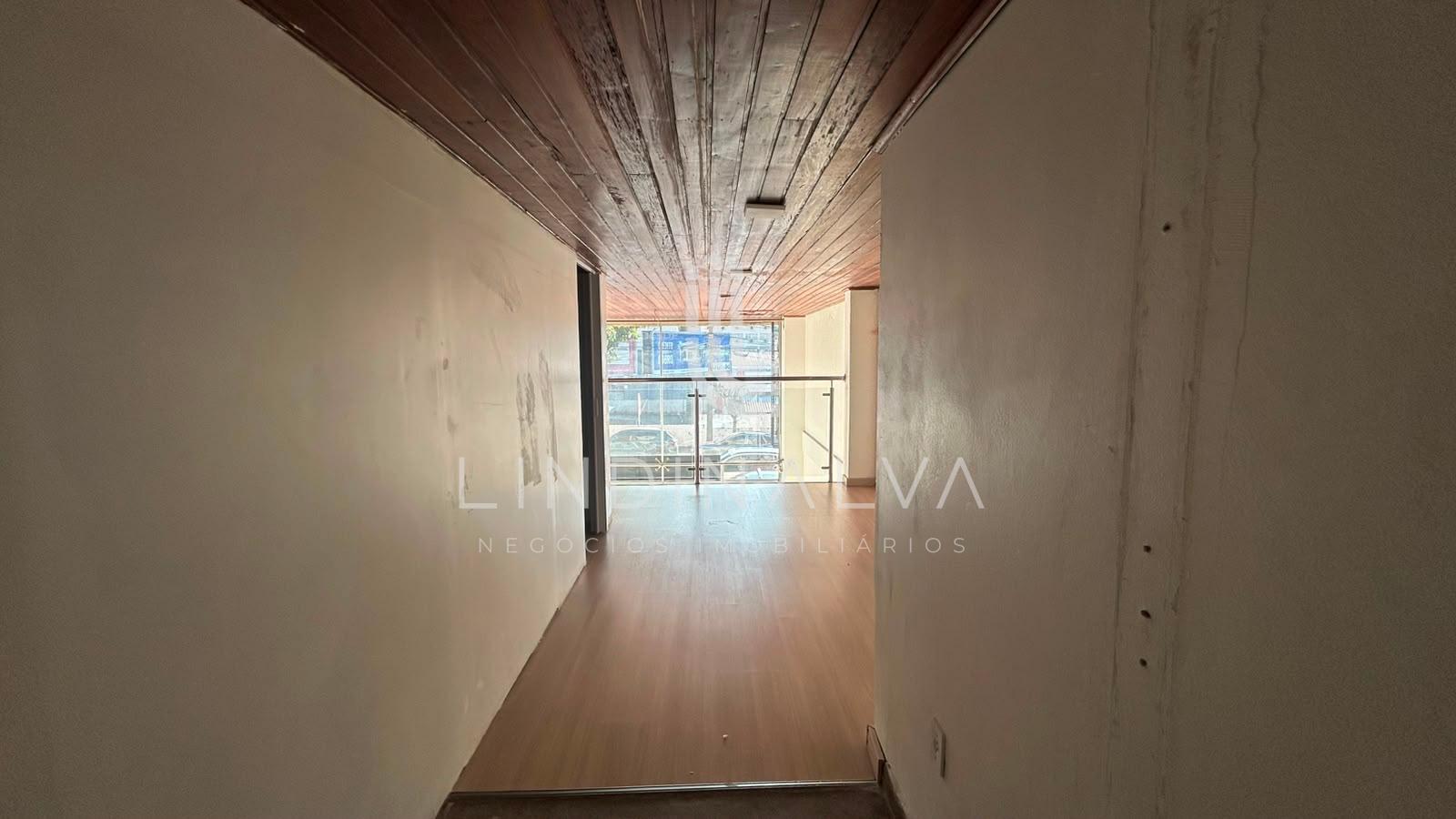Sala Comercial no Centro, com mezanino, em Foz do Iguaçu