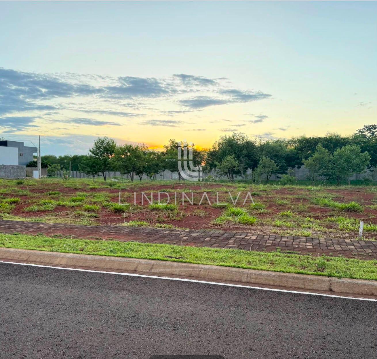 Terreno de 300m2 à Venda no Condomínio Horizontal Fechado Iguaçu | Foz do Iguaçu