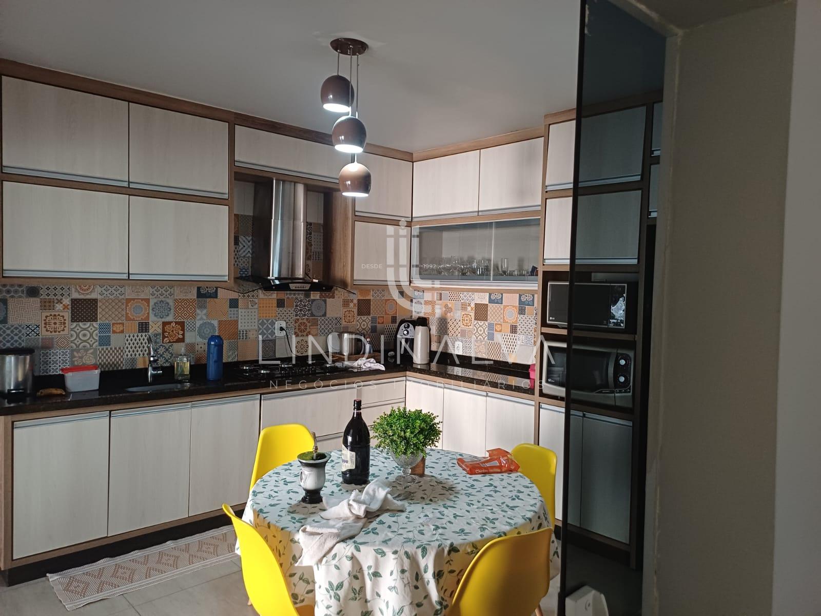 Casa à venda com 297,37m2, edícula completa na Vila A I Foz do Iguaçu/PR