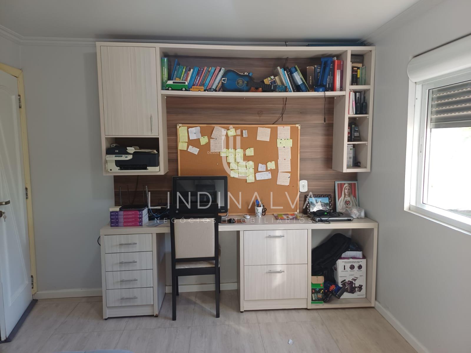 Casa à venda com 297,37m2, edícula completa na Vila A I Foz do Iguaçu/PR