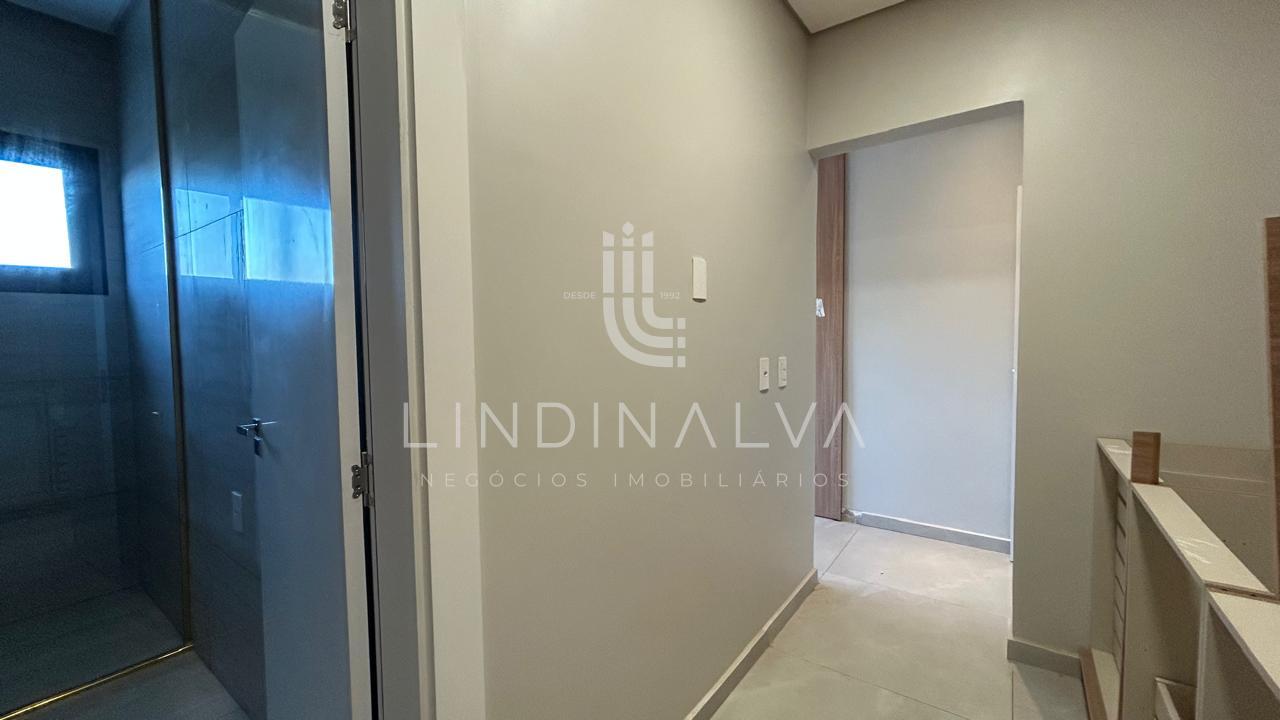Sobrado à venda no Pioneiros, 1 suíte com closet e 2 quartos | Próx. ao Colégio COC Semeador