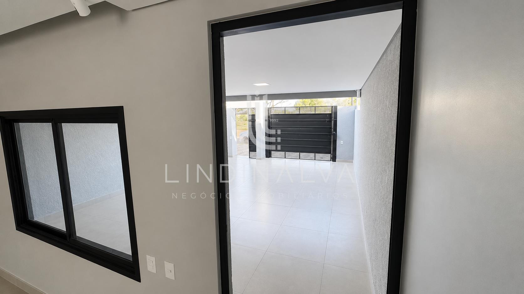 Sobrado à venda no Pioneiros, 1 suíte com closet e 2 quartos | Próx. ao Colégio COC Semeador