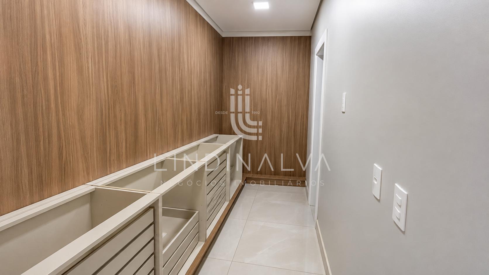 Sobrado à venda no Pioneiros, 1 suíte com closet e 2 quartos | Próx. ao Colégio COC Semeador