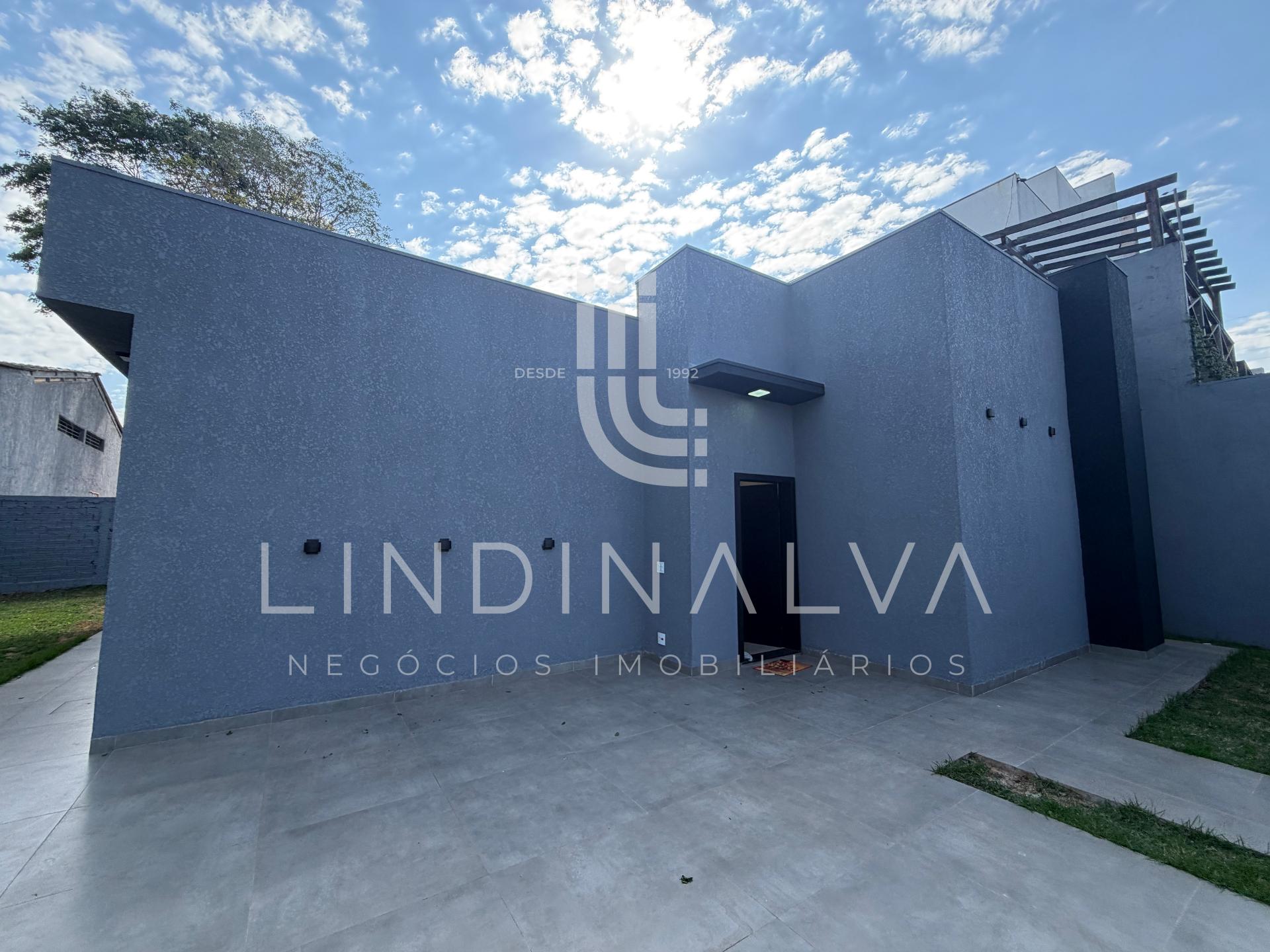 Casa no Maracanã, com suíte, quarto, cozinha planejada e quintal - recém construída