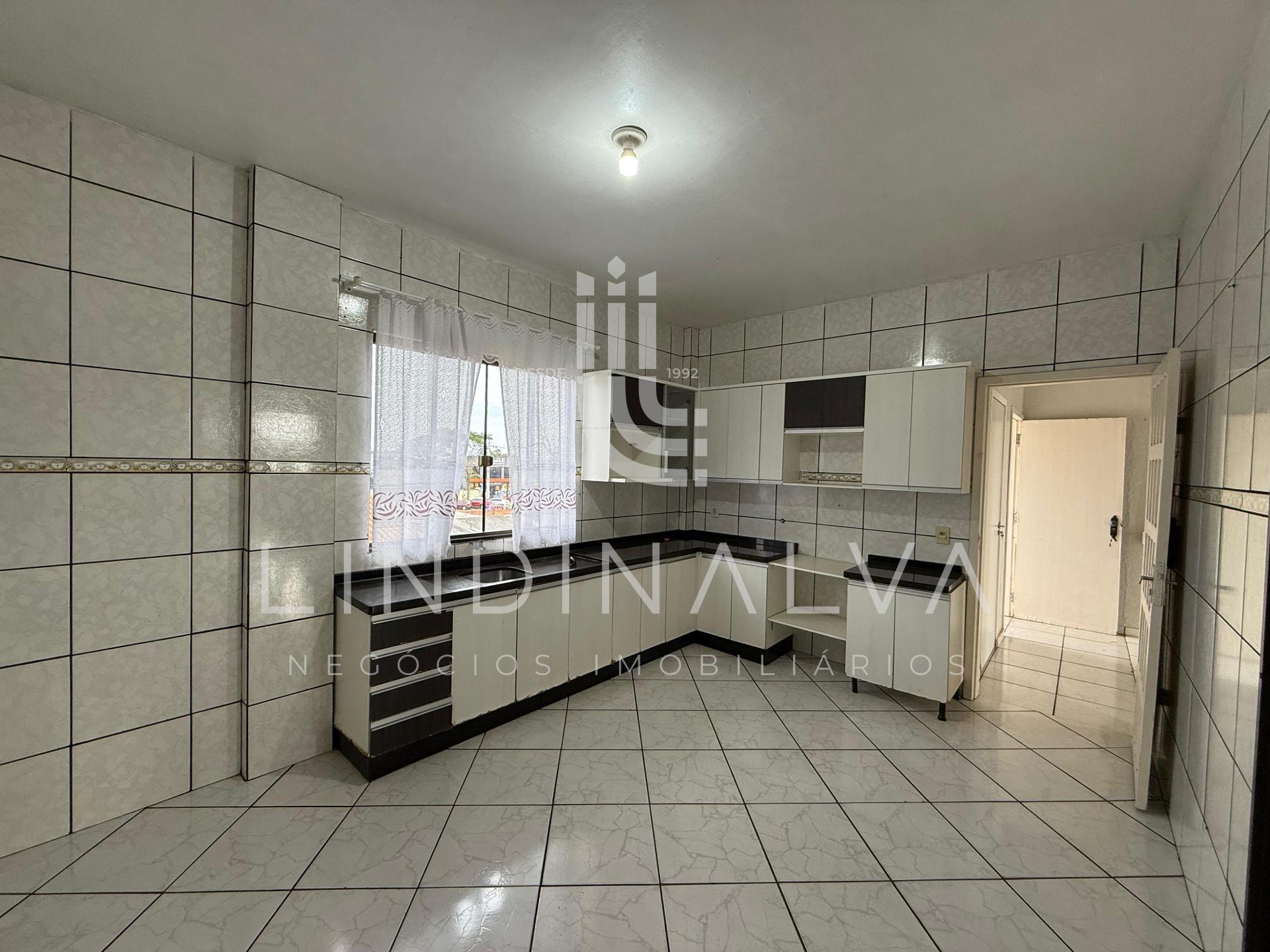 Apartamento com sala comercial e casa nos fundos à venda no Porto Meira/Foz