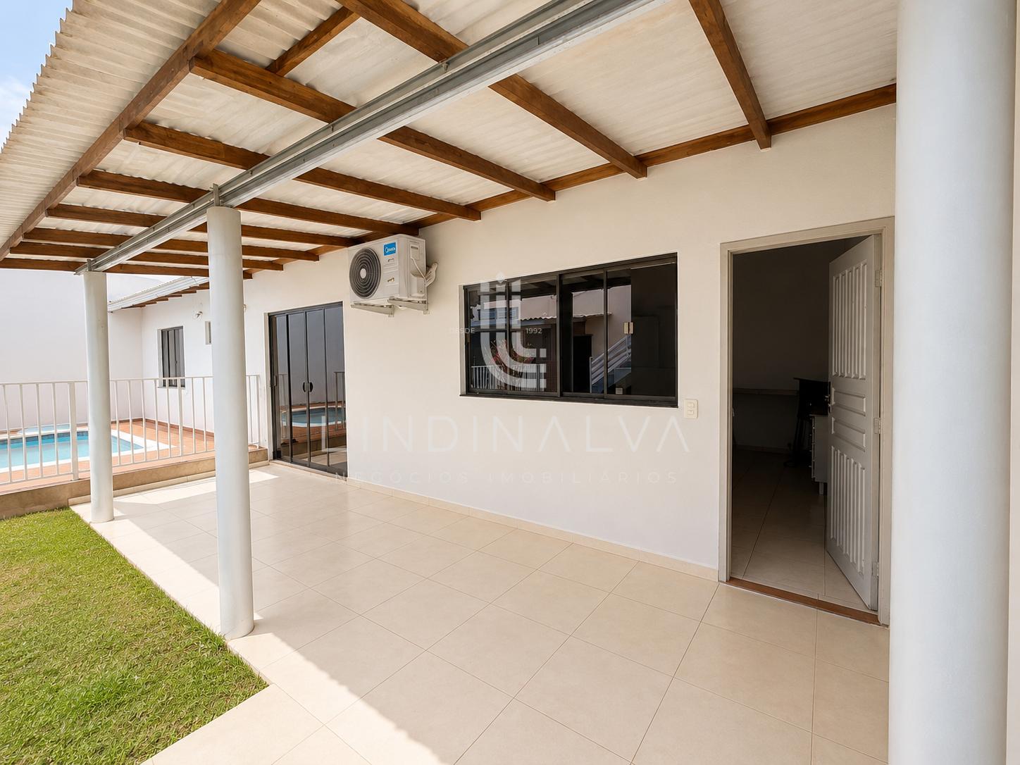 Apartamento com sala comercial e casa nos fundos à venda no Porto Meira/Foz