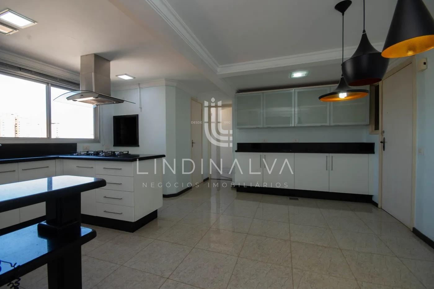 Apartamento amplo à venda no Edifício San Ignácio em Foz do Iguaçu