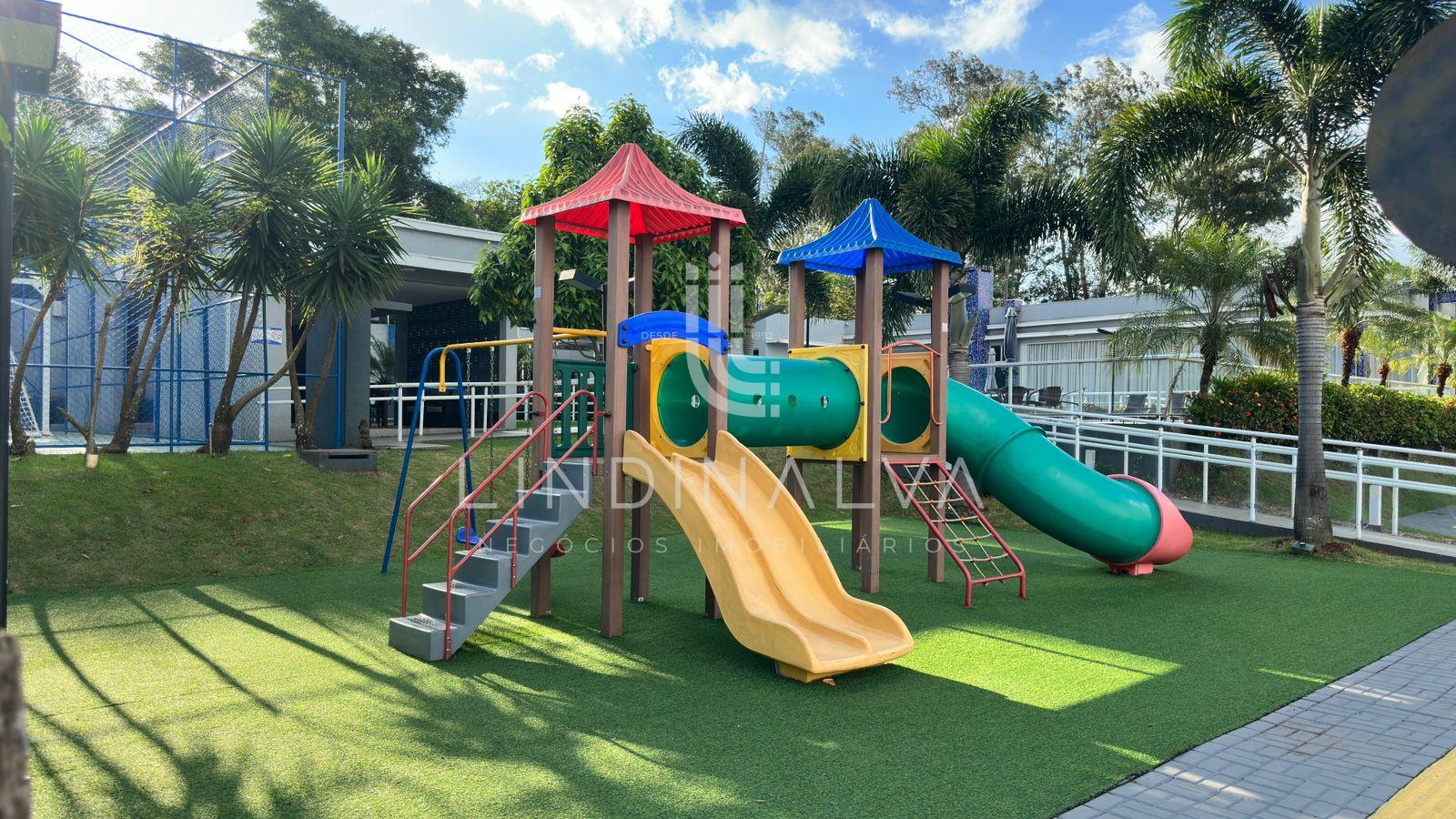 Casa térrea alto padrão com 3 suítes no Cond. Águas Claras - Vila Yolanda - Foz