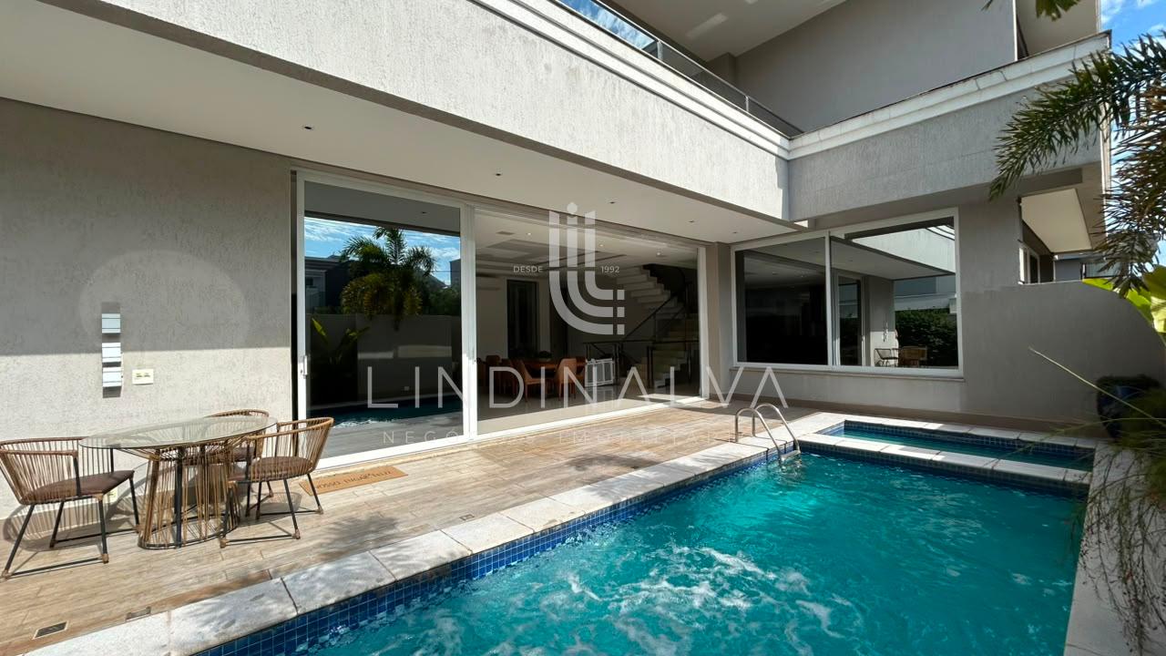 Sobrado mobiliado à venda no Cond. Terras Alpha 2 - Com 4 suítes  piscina