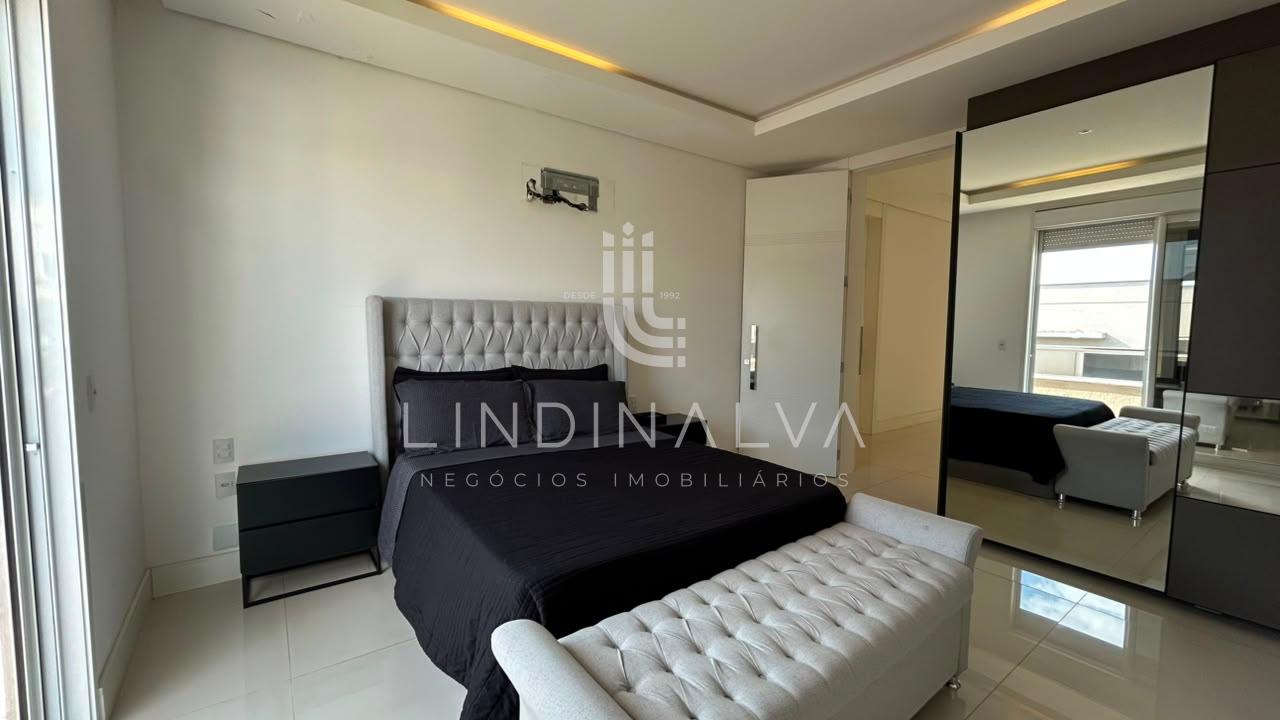 Sobrado mobiliado à venda no Cond. Terras Alpha 2 - Com 4 suítes  piscina