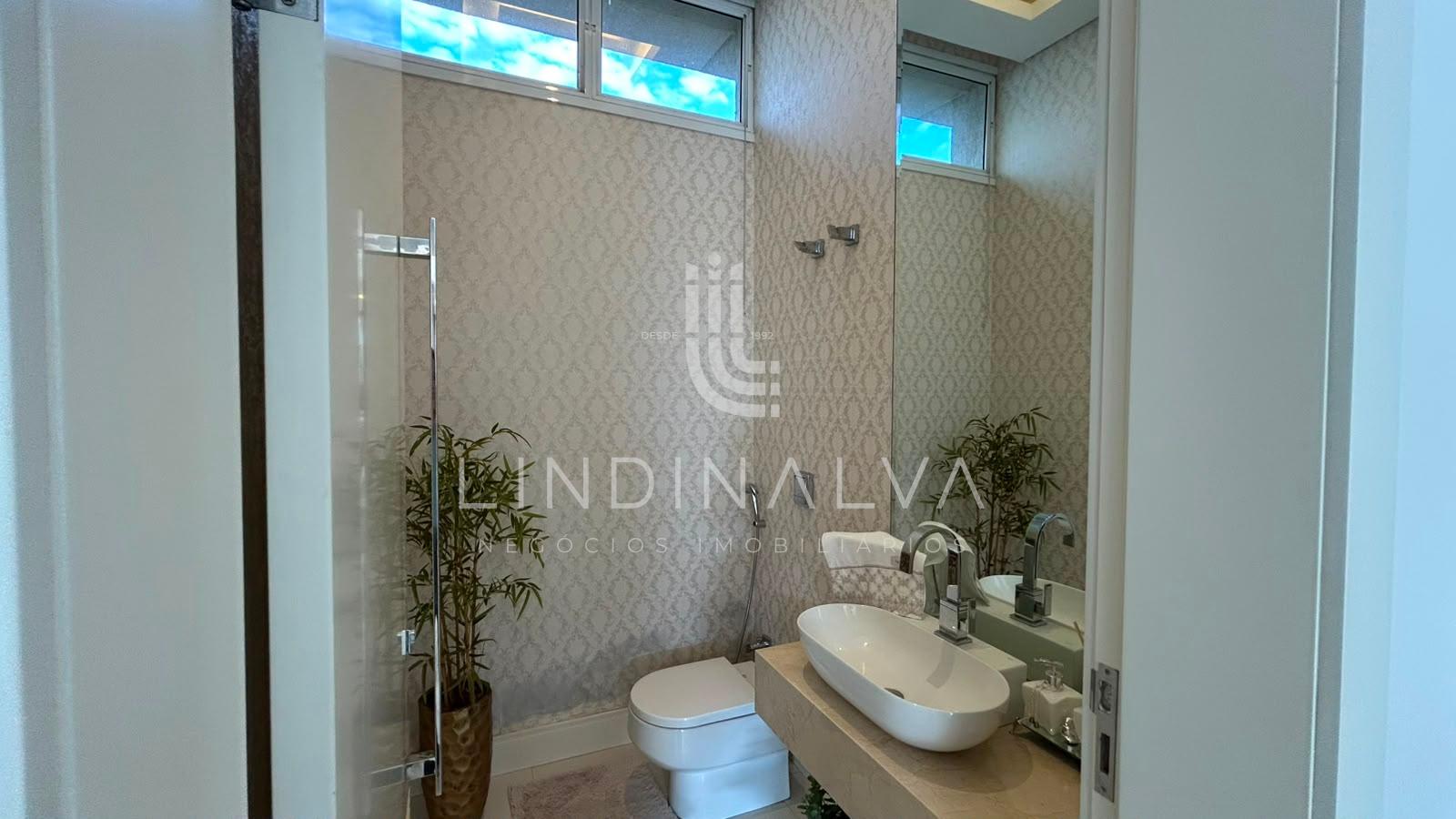 Sobrado mobiliado à venda no Cond. Terras Alpha 2 - Com 4 suítes  piscina