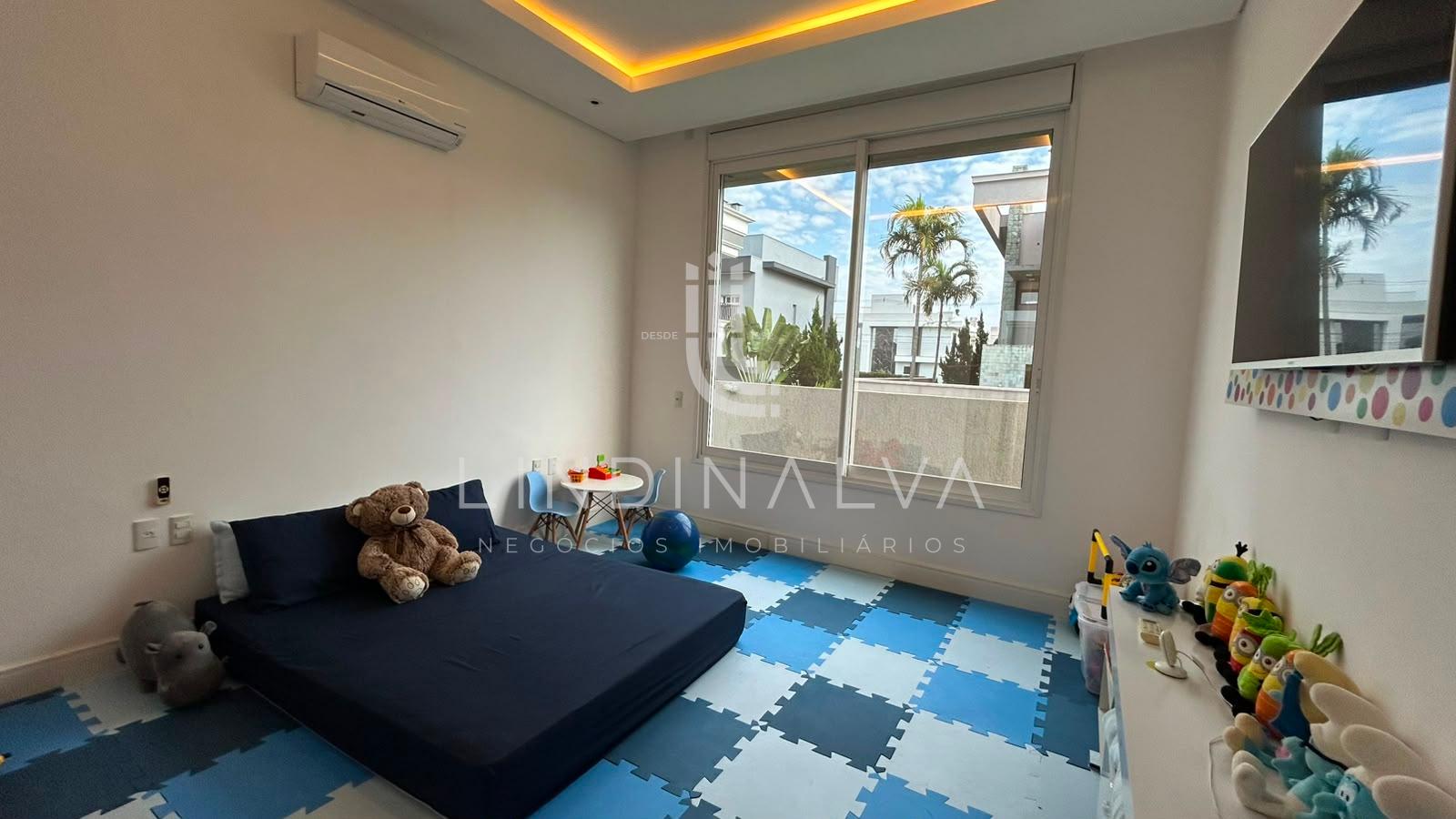 Sobrado mobiliado à venda no Cond. Terras Alpha 2 - Com 4 suítes  piscina