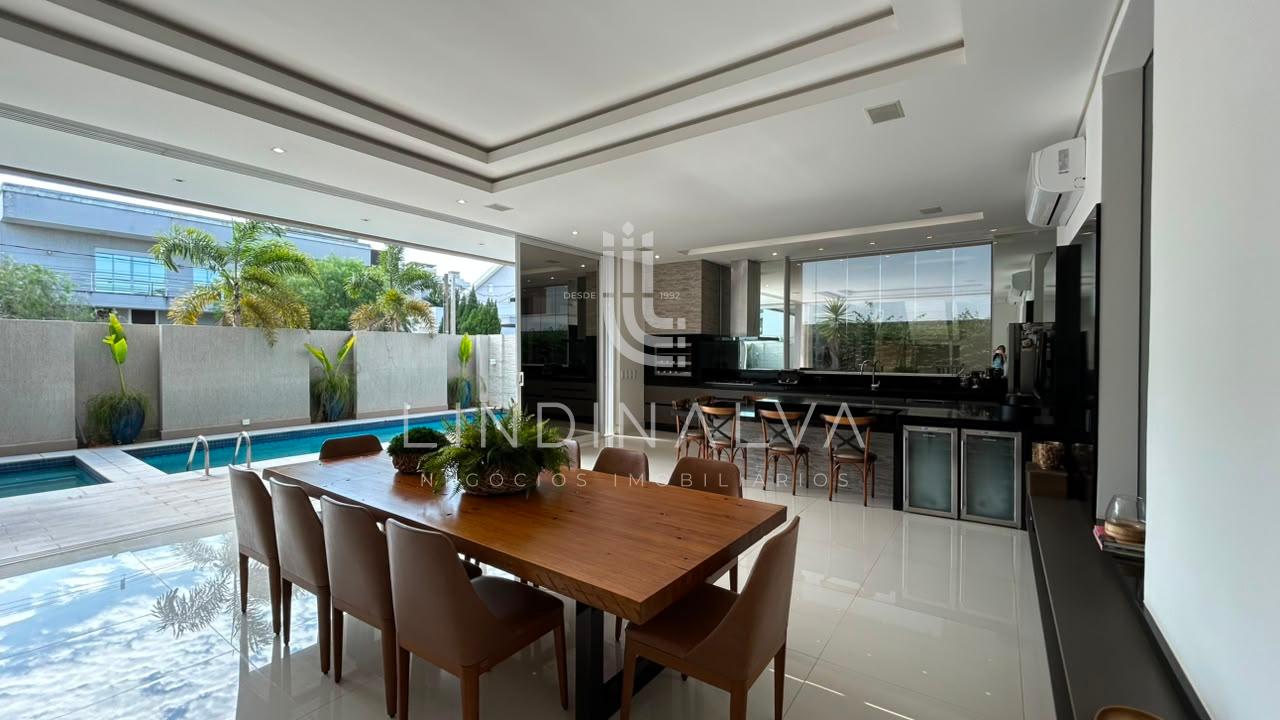 Sobrado mobiliado à venda no Cond. Terras Alpha 2 - Com 4 suítes  piscina
