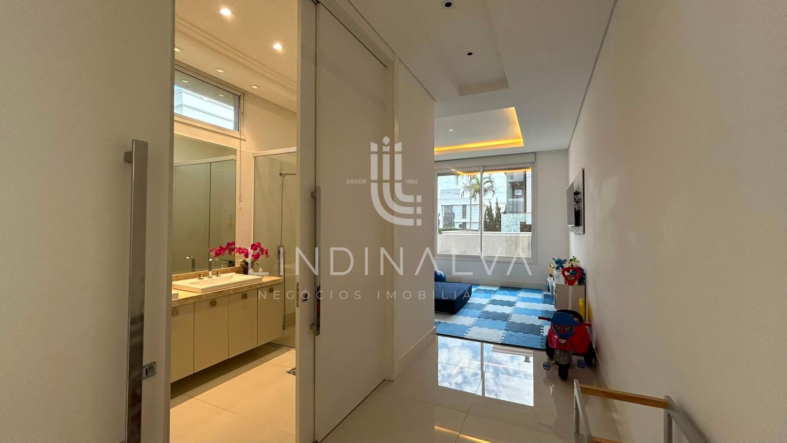 Sobrado mobiliado à venda no Cond. Terras Alpha 2 - Com 4 suítes  piscina