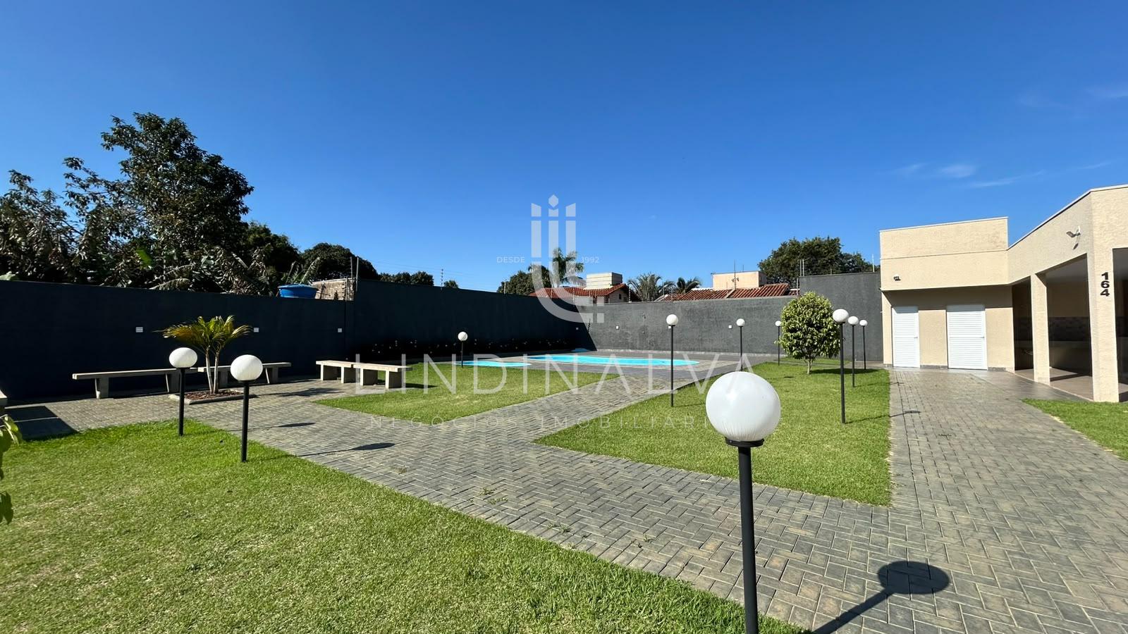 Casa de alto padrão, com suíte, 2 quartos e área goumet - Cond. Vila Margarezi, no Jardim Lancaster