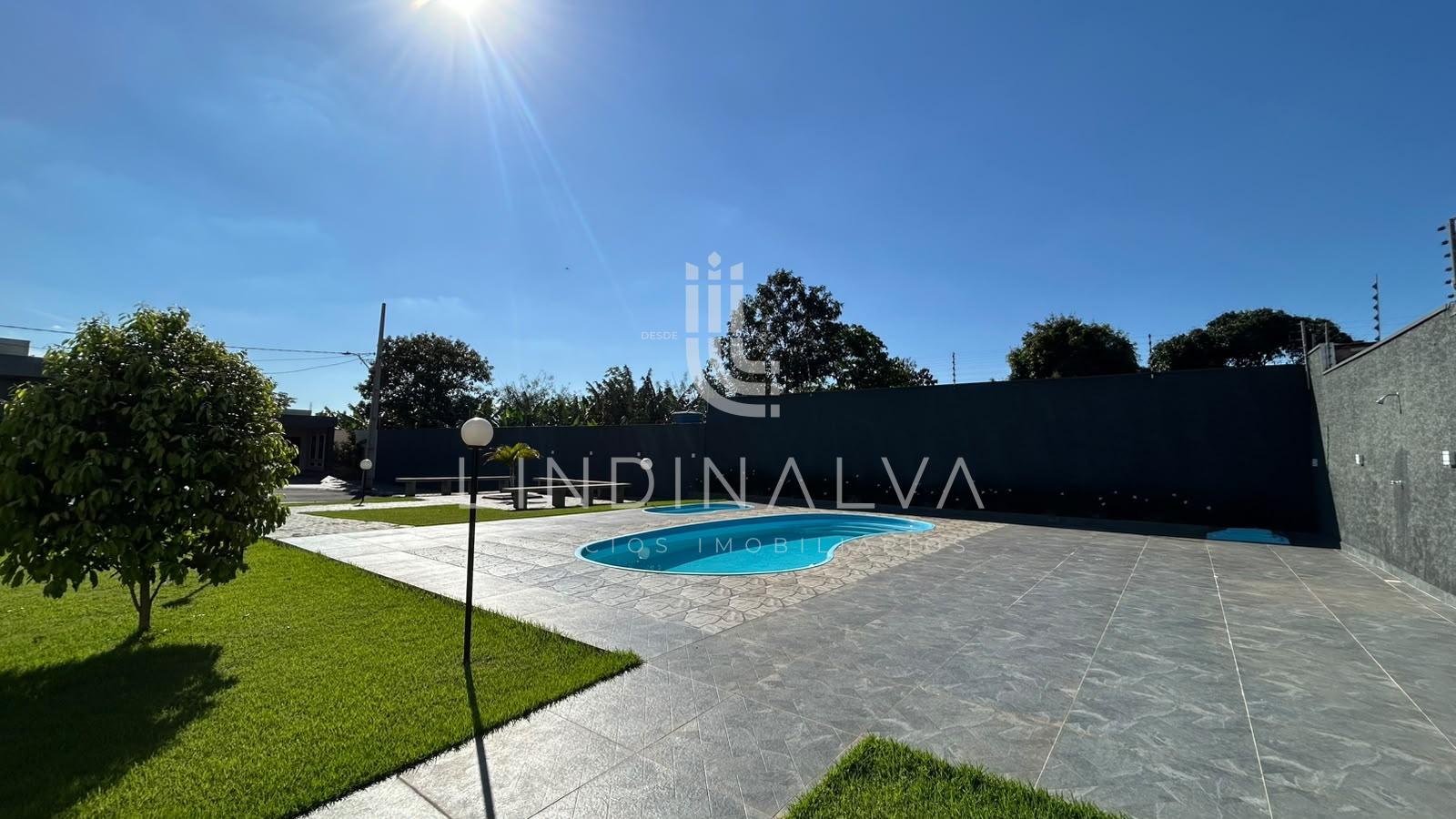 Casa de alto padrão, com suíte, 2 quartos e área goumet - Cond. Vila Margarezi, no Jardim Lancaster