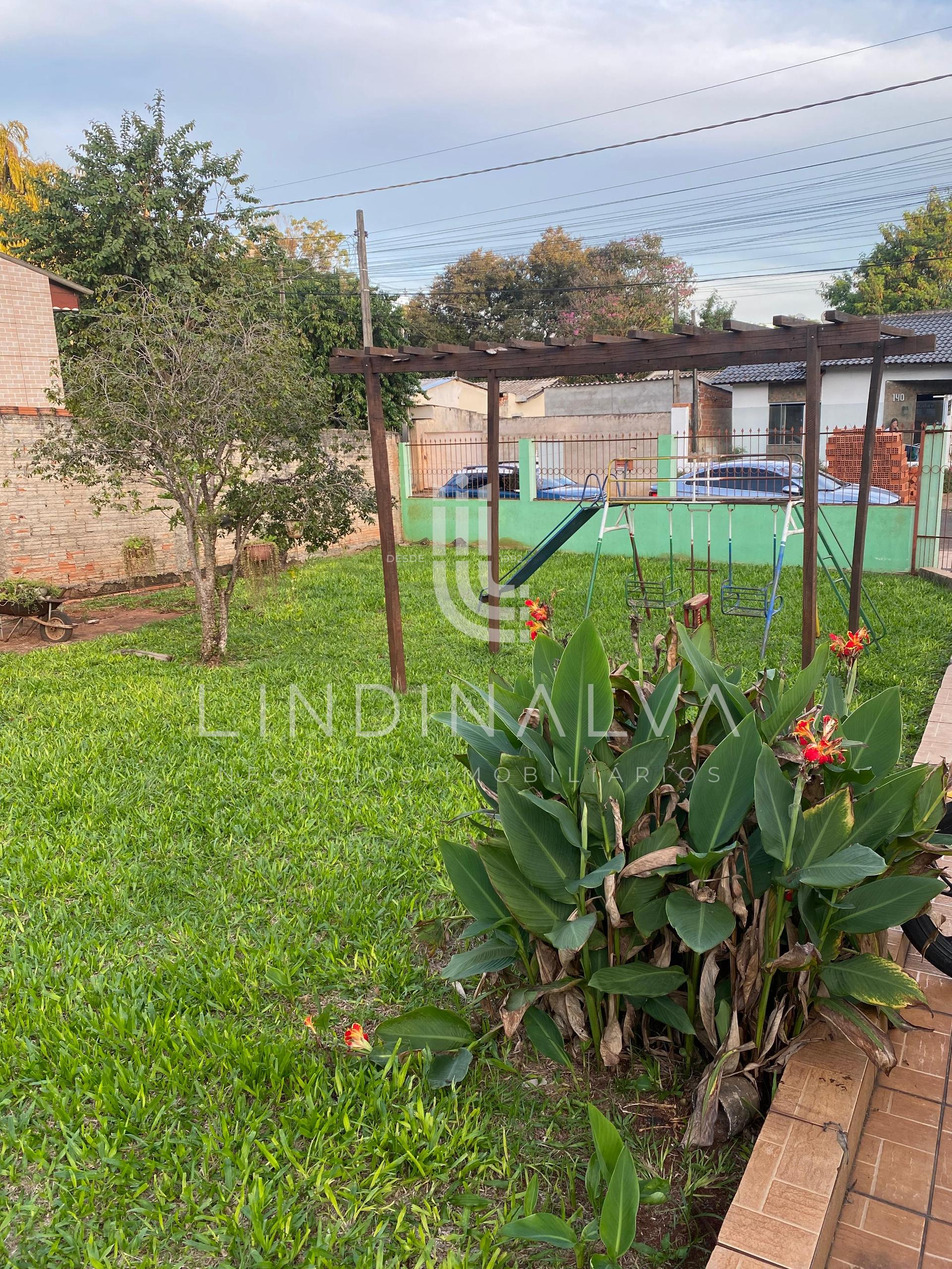 Casa ampla à venda no Parque Ouro Verde  Terreno de 421,00m2