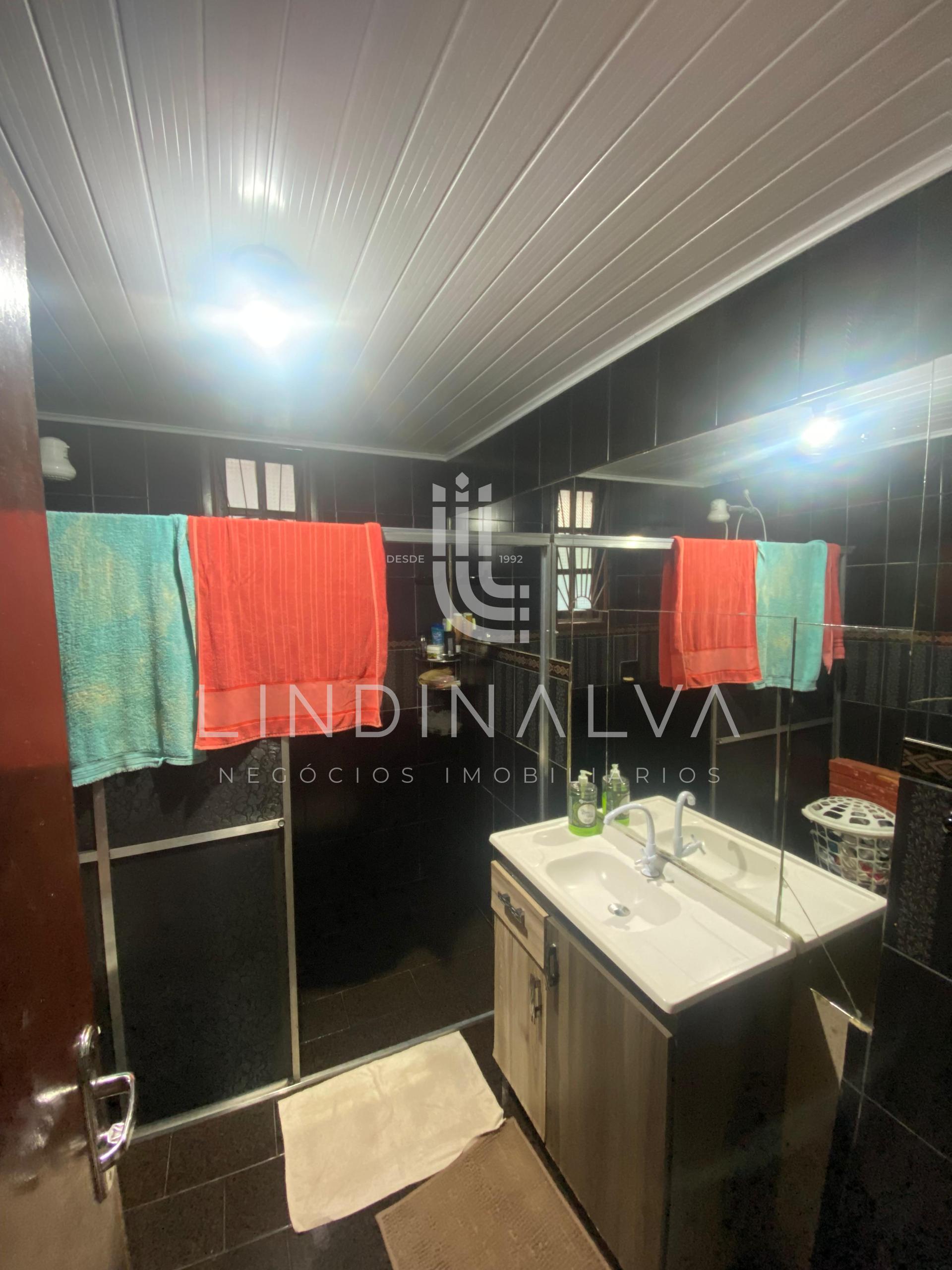 Casa ampla à venda no Parque Ouro Verde  Terreno de 421,00m2