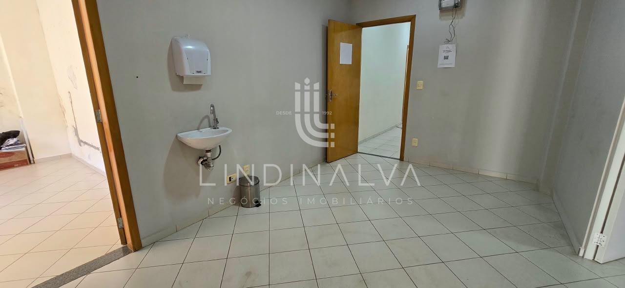 Aluga área Comercial com 369 m² na Rua Mem de Sá - Jd. Festugatto - Foz