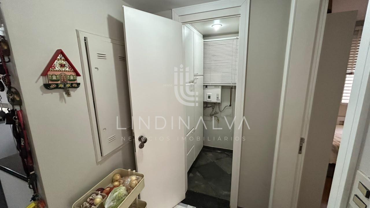 Sobrado à venda na Av. Pedro Basso I Com 573,00m2 de terreno, Jd. Polo Centro