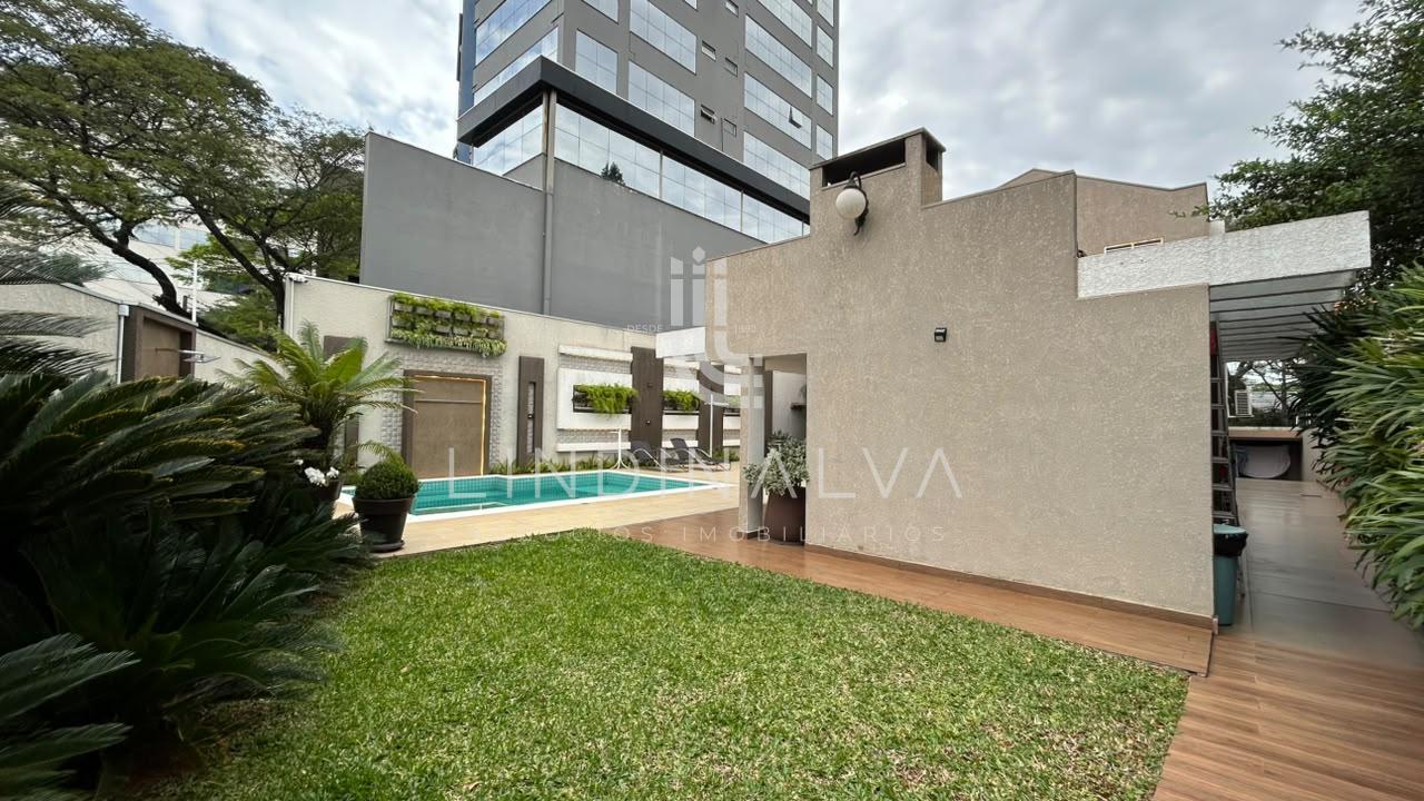 Sobrado à venda na Av. Pedro Basso I Com 573,00m2 de terreno, Jd. Polo Centro
