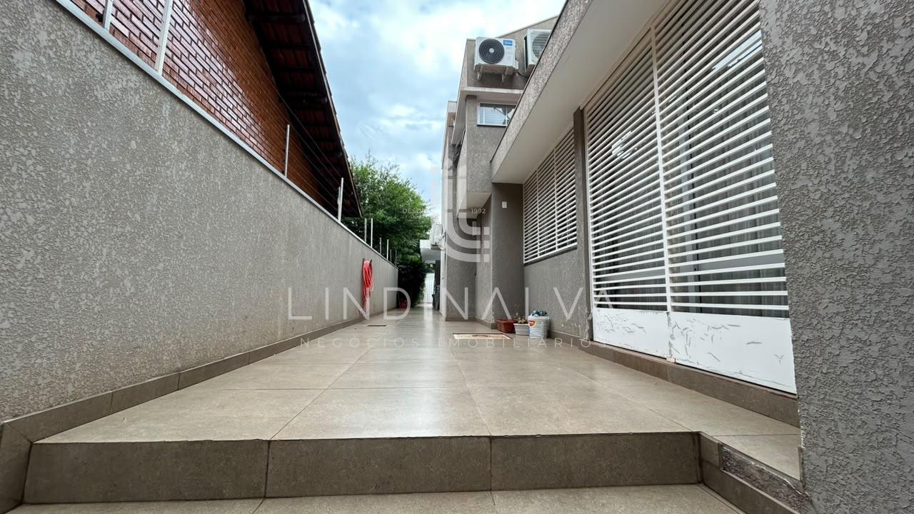 Sobrado à venda na Av. Pedro Basso I Com 573,00m2 de terreno, Jd. Polo Centro