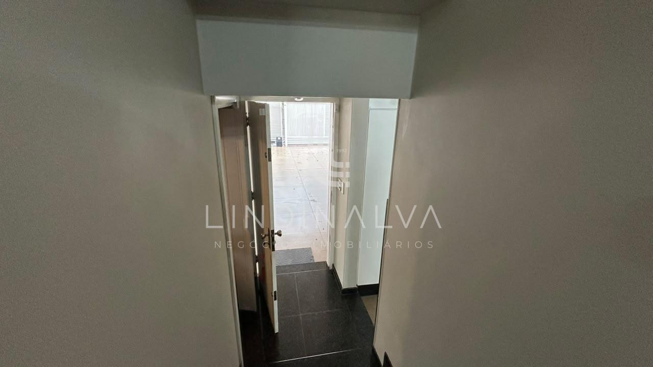 Sobrado à venda na Av. Pedro Basso I Com 573,00m2 de terreno, Jd. Polo Centro