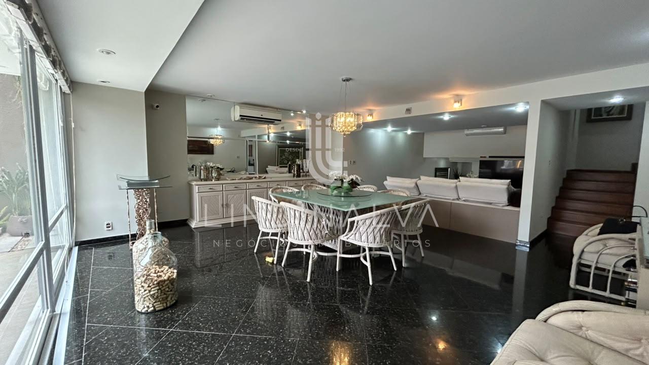 Sobrado à venda na Av. Pedro Basso I Com 573,00m2 de terreno, Jd. Polo Centro