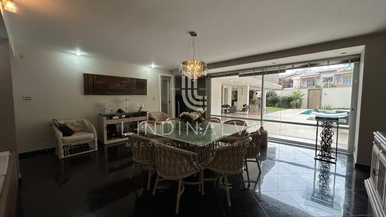 Sobrado à venda na Av. Pedro Basso I Com 573,00m2 de terreno, Jd. Polo Centro
