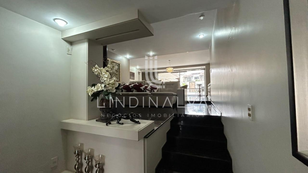 Sobrado à venda na Av. Pedro Basso I Com 573,00m2 de terreno, Jd. Polo Centro