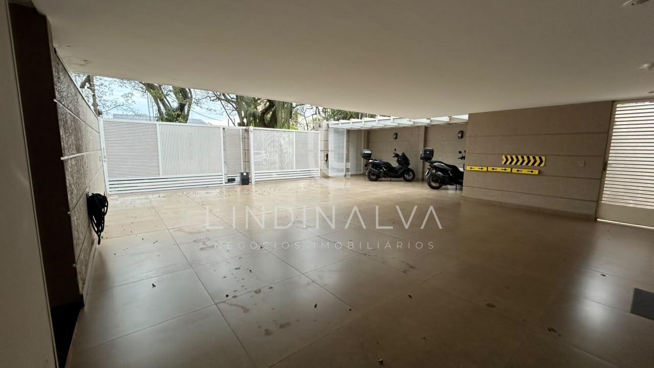 Sobrado à venda na Av. Pedro Basso I Com 573,00m2 de terreno, Jd. Polo Centro