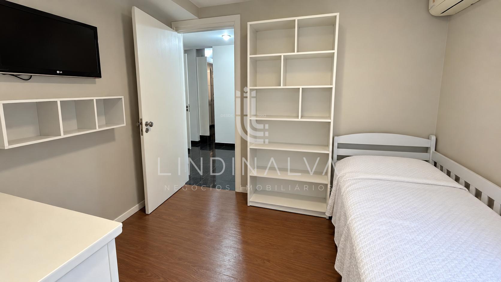 Sobrado à venda na Av. Pedro Basso I Com 573,00m2 de terreno, Jd. Polo Centro