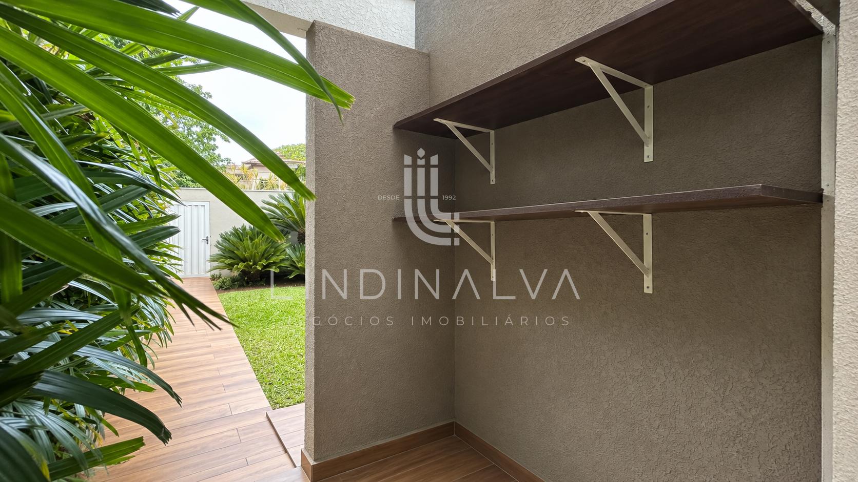 Sobrado à venda na Av. Pedro Basso I Com 573,00m2 de terreno, Jd. Polo Centro
