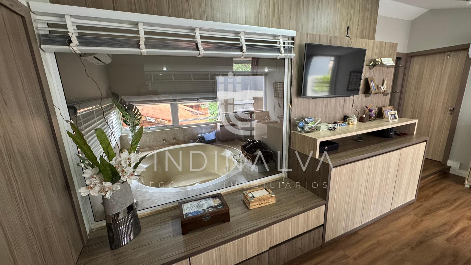 Sobrado à venda na Av. Pedro Basso I Com 573,00m2 de terreno, Jd. Polo Centro