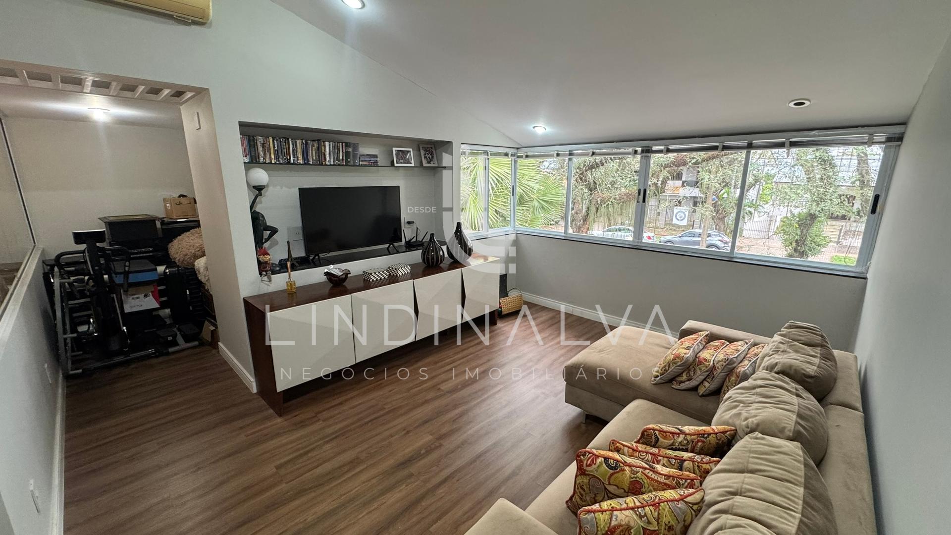 Sobrado à venda na Av. Pedro Basso I Com 573,00m2 de terreno, Jd. Polo Centro