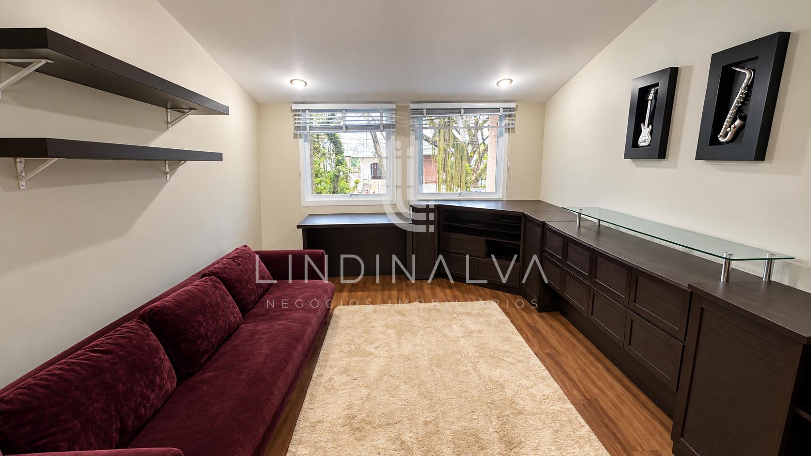 Sobrado à venda na Av. Pedro Basso I Com 573,00m2 de terreno, Jd. Polo Centro