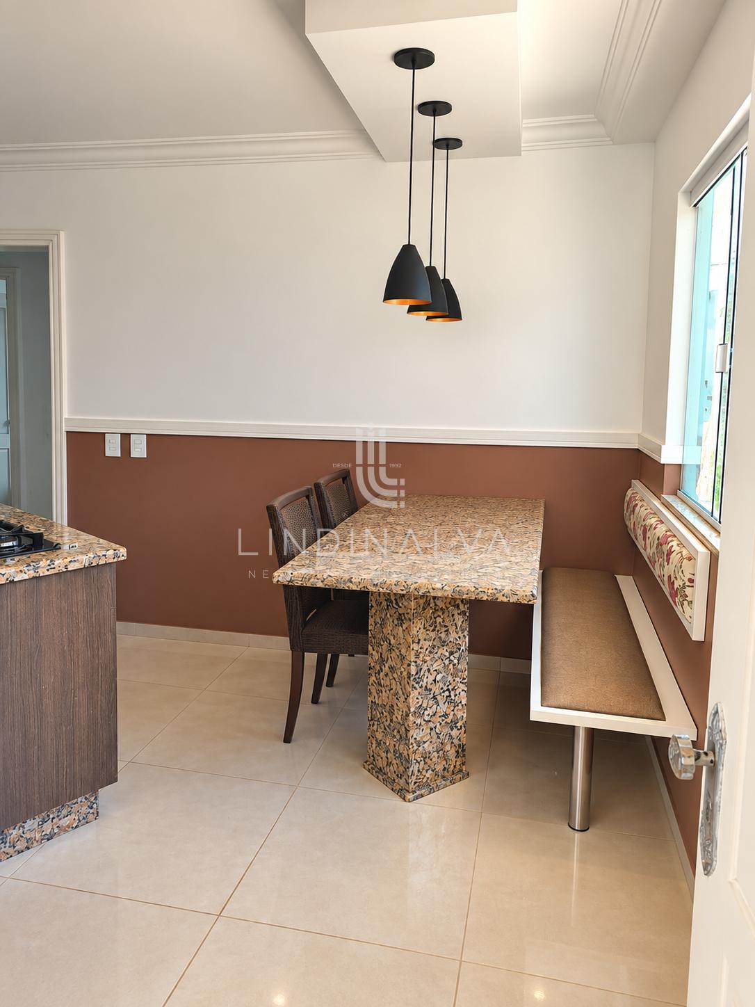 Casa à venda semi-mobiliada no Jardim Panorama I Com 4 quartos, sendo 1 suíte