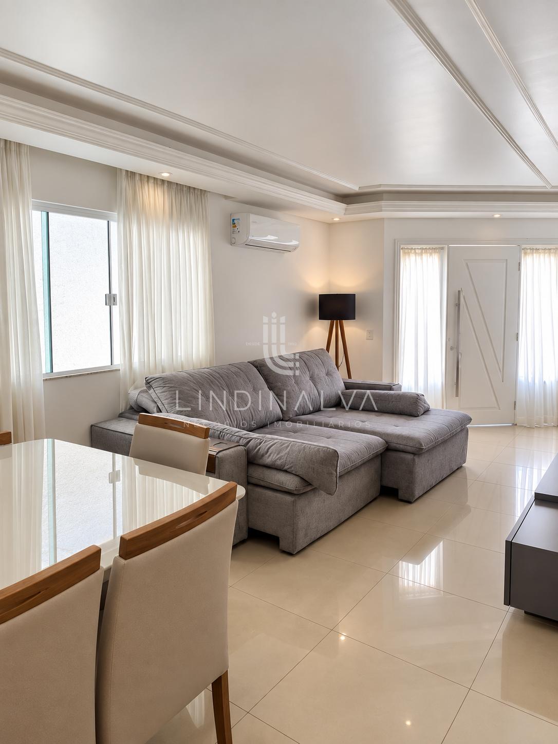 Casa à venda semi-mobiliada no Jardim Panorama I Com 4 quartos, sendo 1 suíte