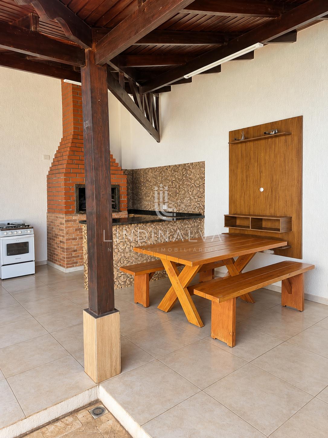 Casa à venda semi-mobiliada no Jardim Panorama I Com 4 quartos, sendo 1 suíte