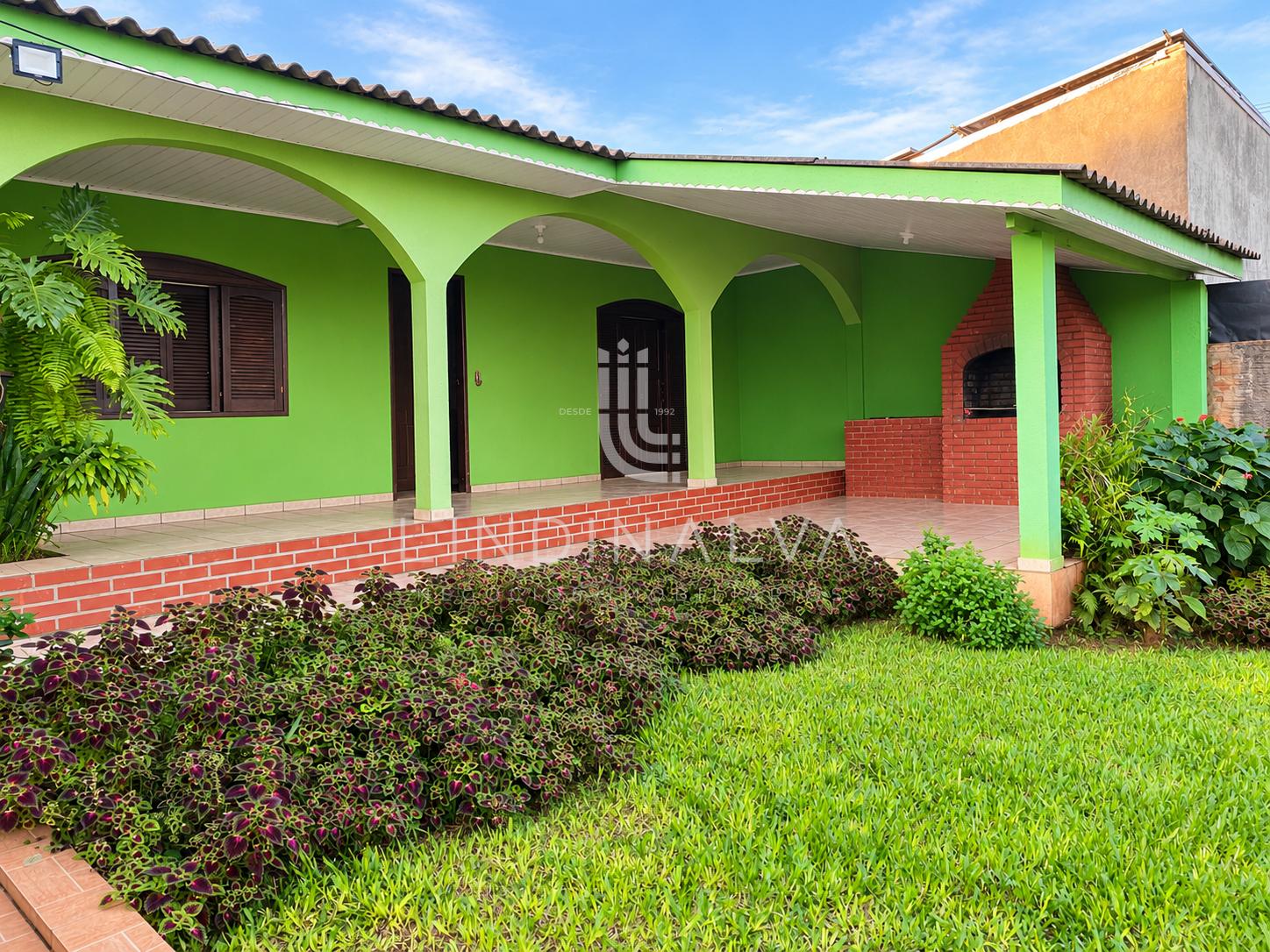 Casa ampla à venda no Parque Ouro Verde  Terreno de 421,00m2
