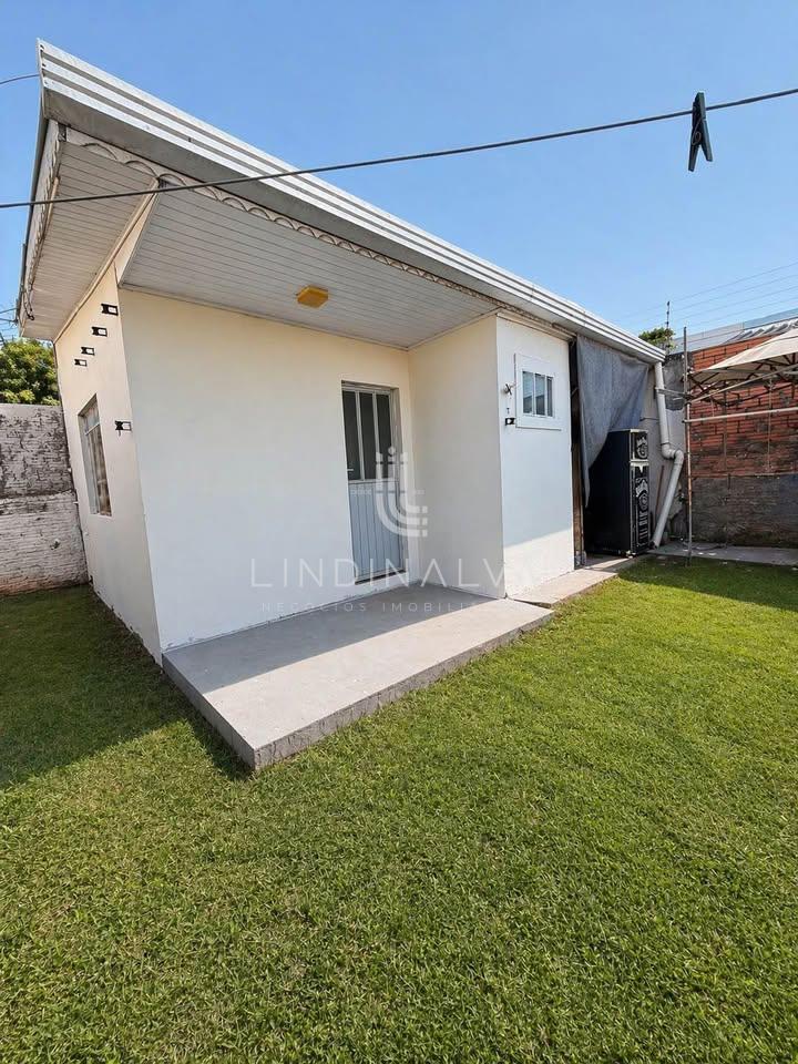 Terreno com Casa e Kitnet nos fundos à venda na Vila Adriana I Área do terreno de 300m2